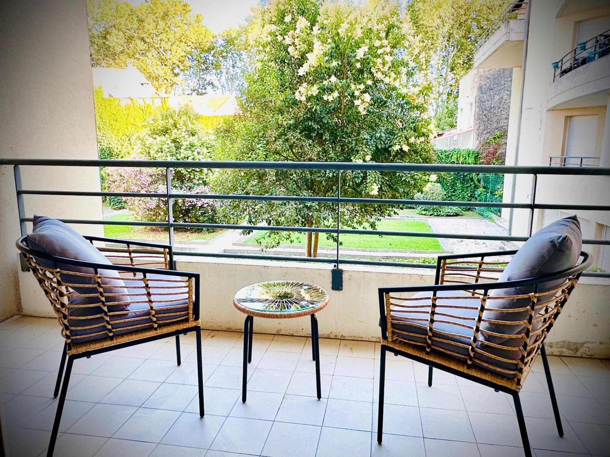 Apartment 40M2-Air Conditioning-Elevator-Underground Parking-Self Checkin! Appart Climatise 40M2-Ascenseur-Parking Souterrain -Arrivee Autonome Αβινιόν Εξωτερικό φωτογραφία