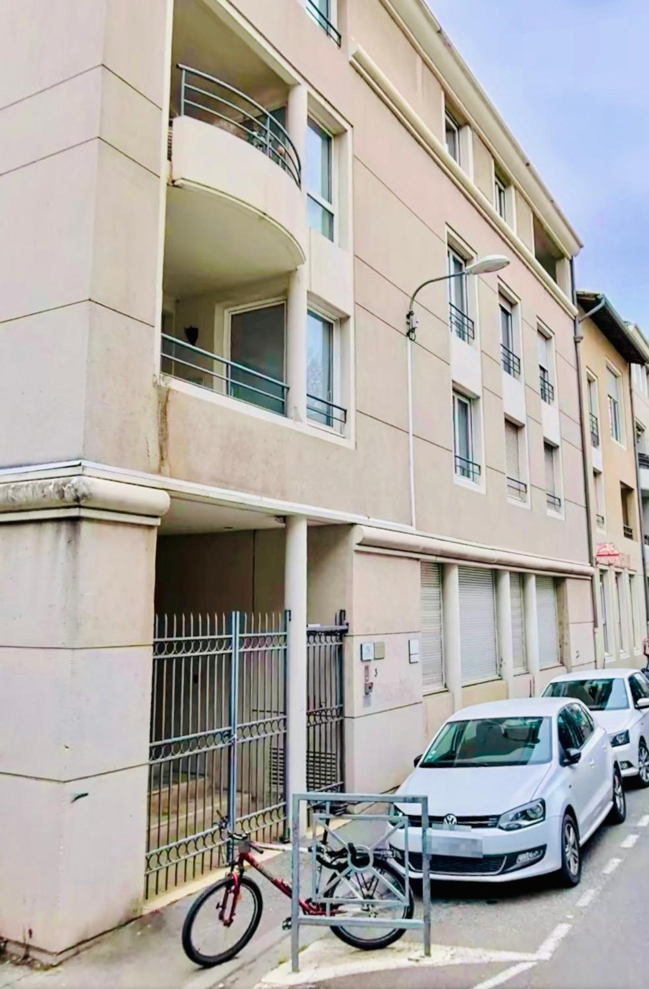 Apartment 40M2-Air Conditioning-Elevator-Underground Parking-Self Checkin! Appart Climatise 40M2-Ascenseur-Parking Souterrain -Arrivee Autonome Αβινιόν Εξωτερικό φωτογραφία
